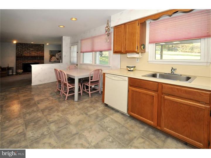 1536 Noble Road Jenkintown, PA 19046 - Photo 9 of 25 Kitchen