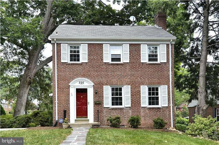 505 Lanark Way Silver Spring, MD 20901 - Photo 1 of 30 front view of a house with a yard