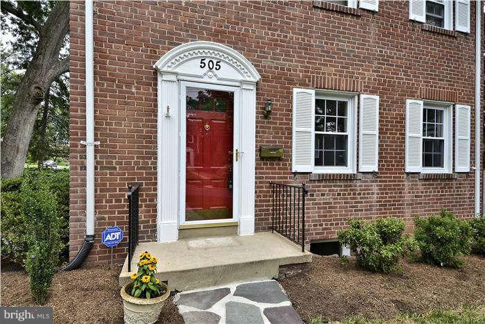505 Lanark Way Silver Spring, MD 20901 - Photo 3 of 30 a front view of a house with a yard