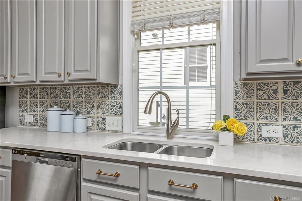 647 Bracket Street Fort Mill, SC 29708 - Photo 6 of 29
