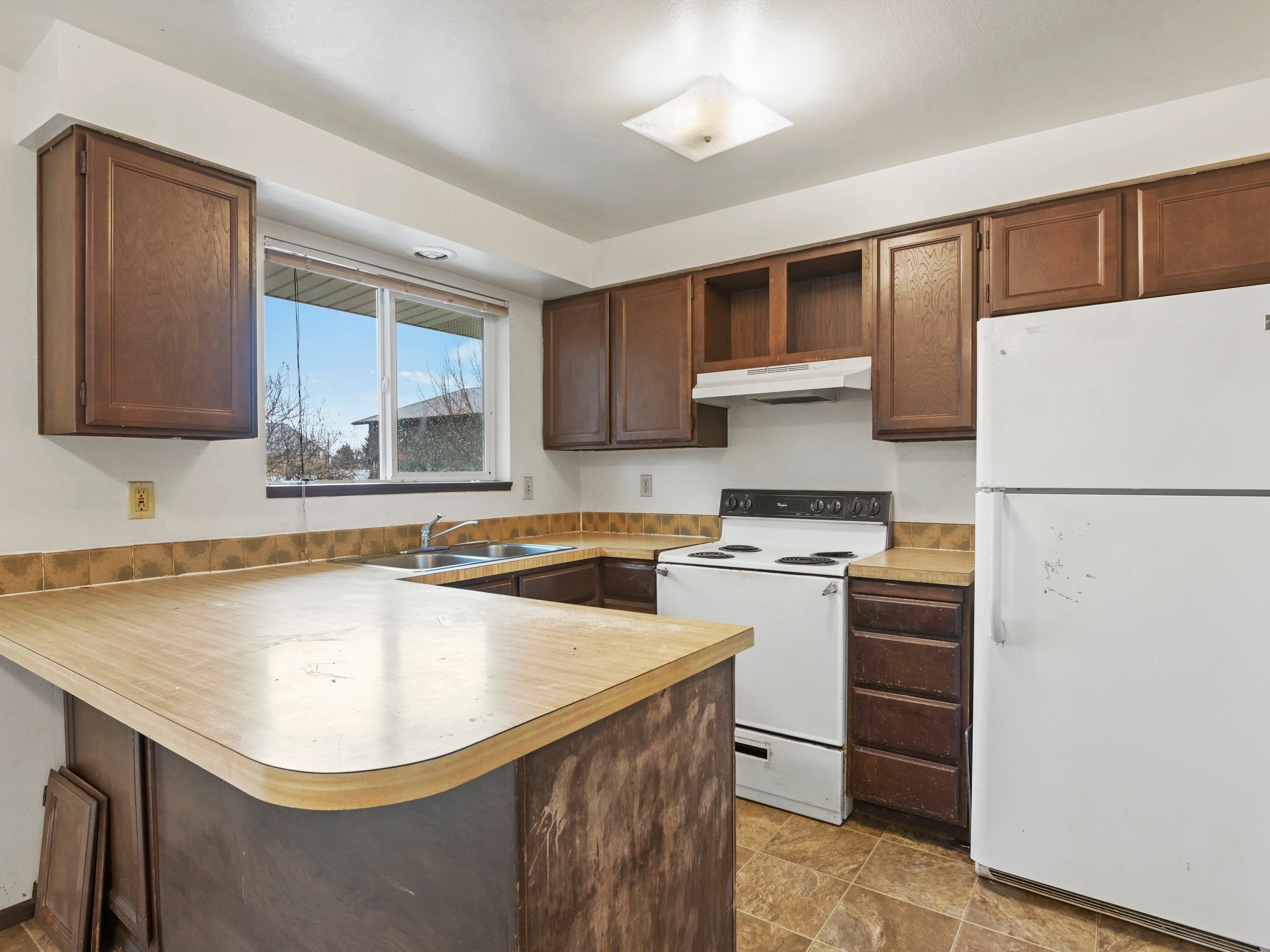1611 North Raymond Road Spokane, WA 99206 - Photo 6 of 22