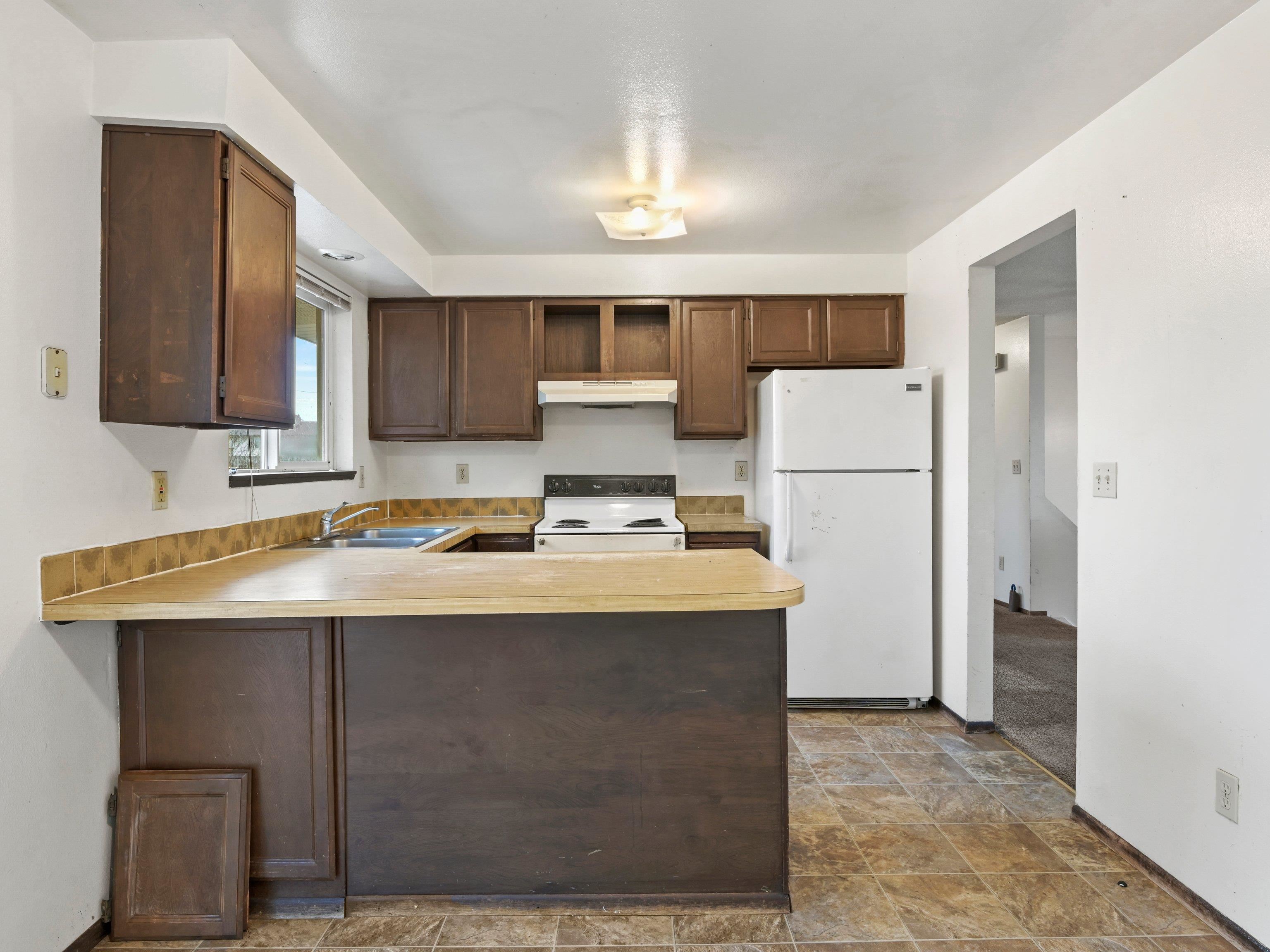 1611 North Raymond Road Spokane, WA 99206 - Photo 8 of 22