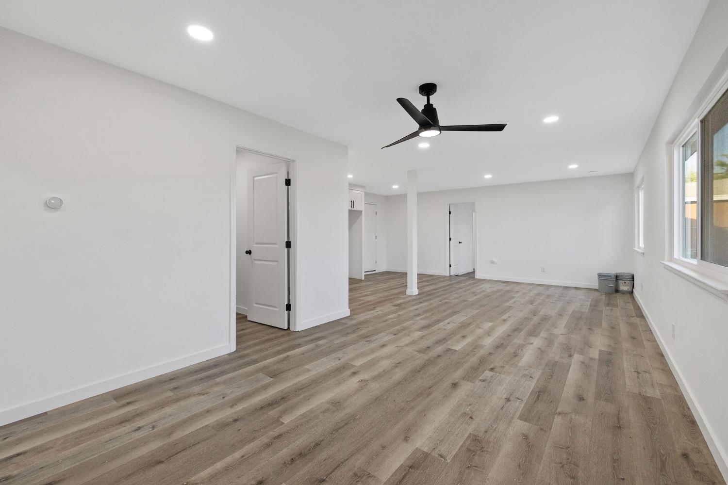 8728 East Khan Street Selma, CA 93662 - Photo 3 of 27