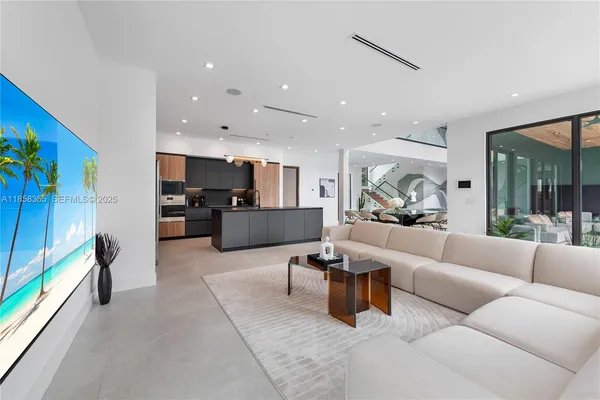 $55,000 | 1960 Northeast 197th Terrace, Miami, FL 33179