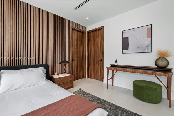 $55,000 | 1960 Northeast 197th Terrace, Miami, FL 33179