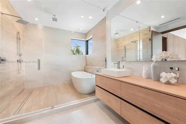 $55,000 | 1960 Northeast 197th Terrace, Miami, FL 33179