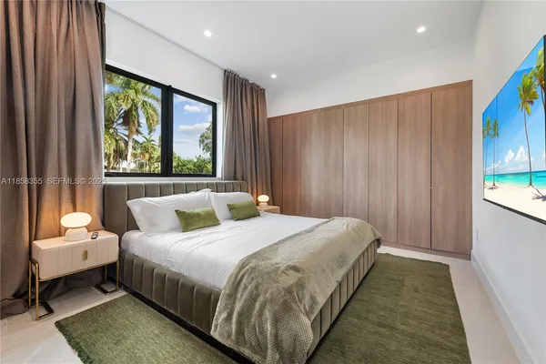 $55,000 | 1960 Northeast 197th Terrace, Miami, FL 33179