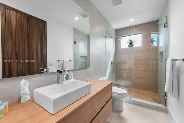 $55,000 | 1960 Northeast 197th Terrace, Miami, FL 33179