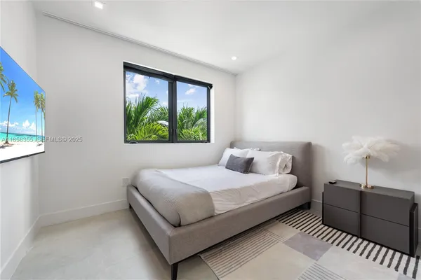 $55,000 | 1960 Northeast 197th Terrace, Miami, FL 33179