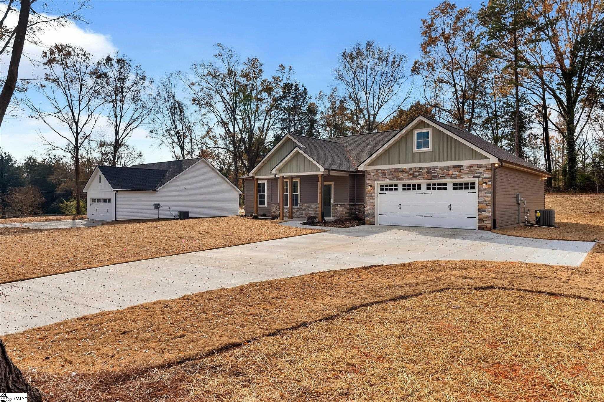 153 Eastview Road Pelzer, SC 29669 - Photo 3 of 27