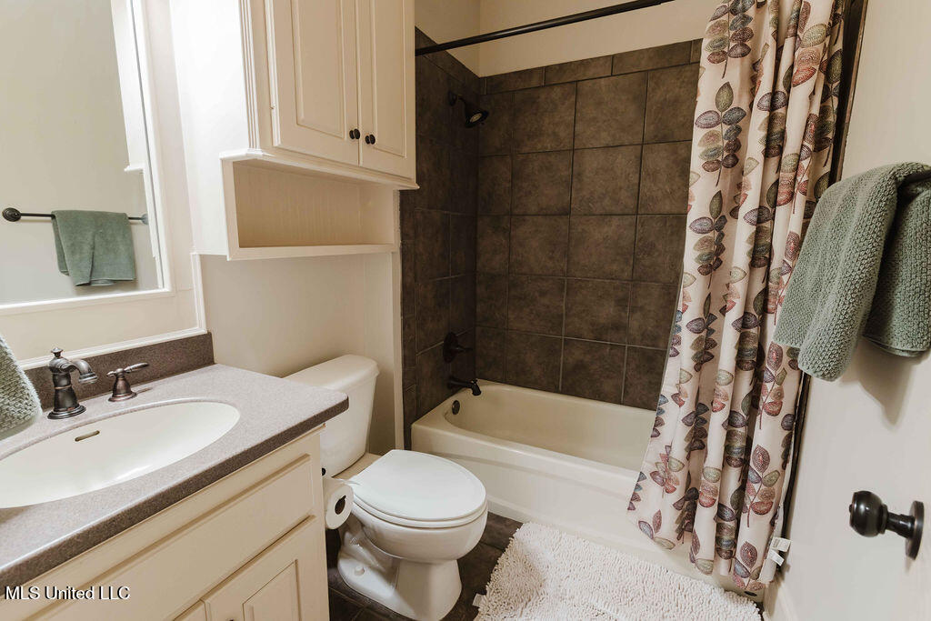 108 Timber Drive Madison, MS 39110 - Photo 26 of 43 Bath 2