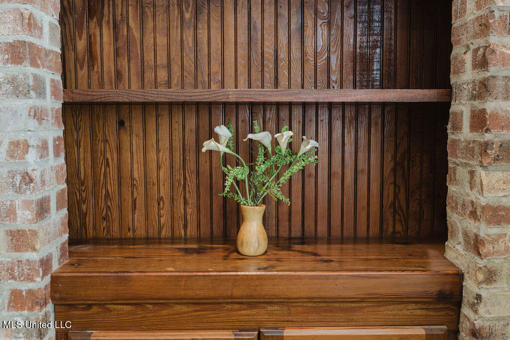 108 Timber Drive Madison, MS 39110 - Photo 40 of 43 Custom Woodwork with Beaded Board