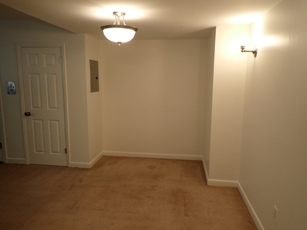 51 Jacqueline Road, Unit 3 Waltham, MA 02452 - Photo 6 of 17