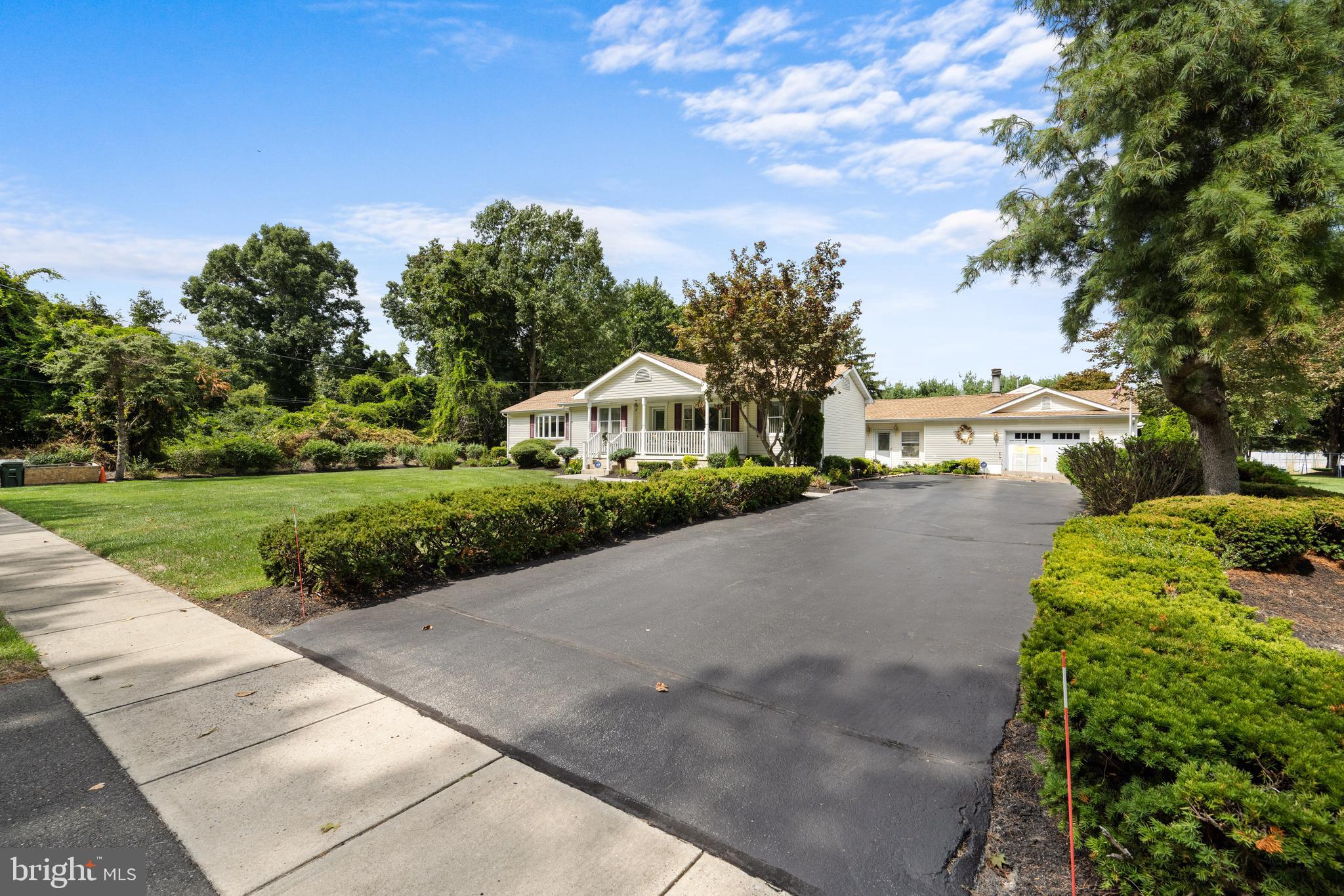 262 Radix Road Williamstown, NJ 08094 - Photo 2 of 42