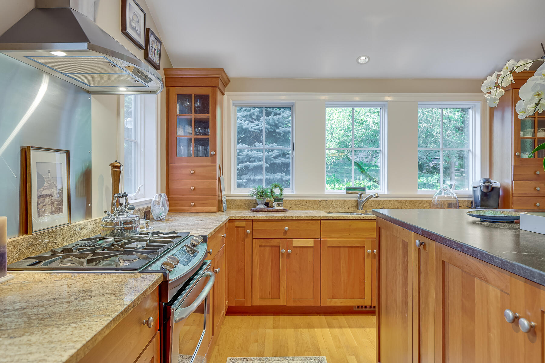 15 Bay Road Eastham, MA 02642 - Photo 27 of 73 Custom Kitchen