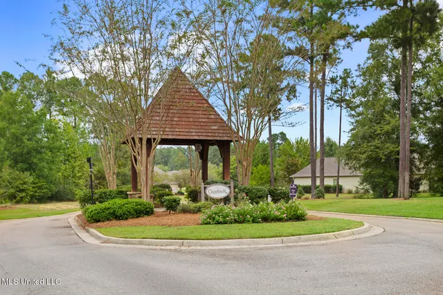 $425,000 | 126 Grayhawk Parkway, Madison, MS 39110