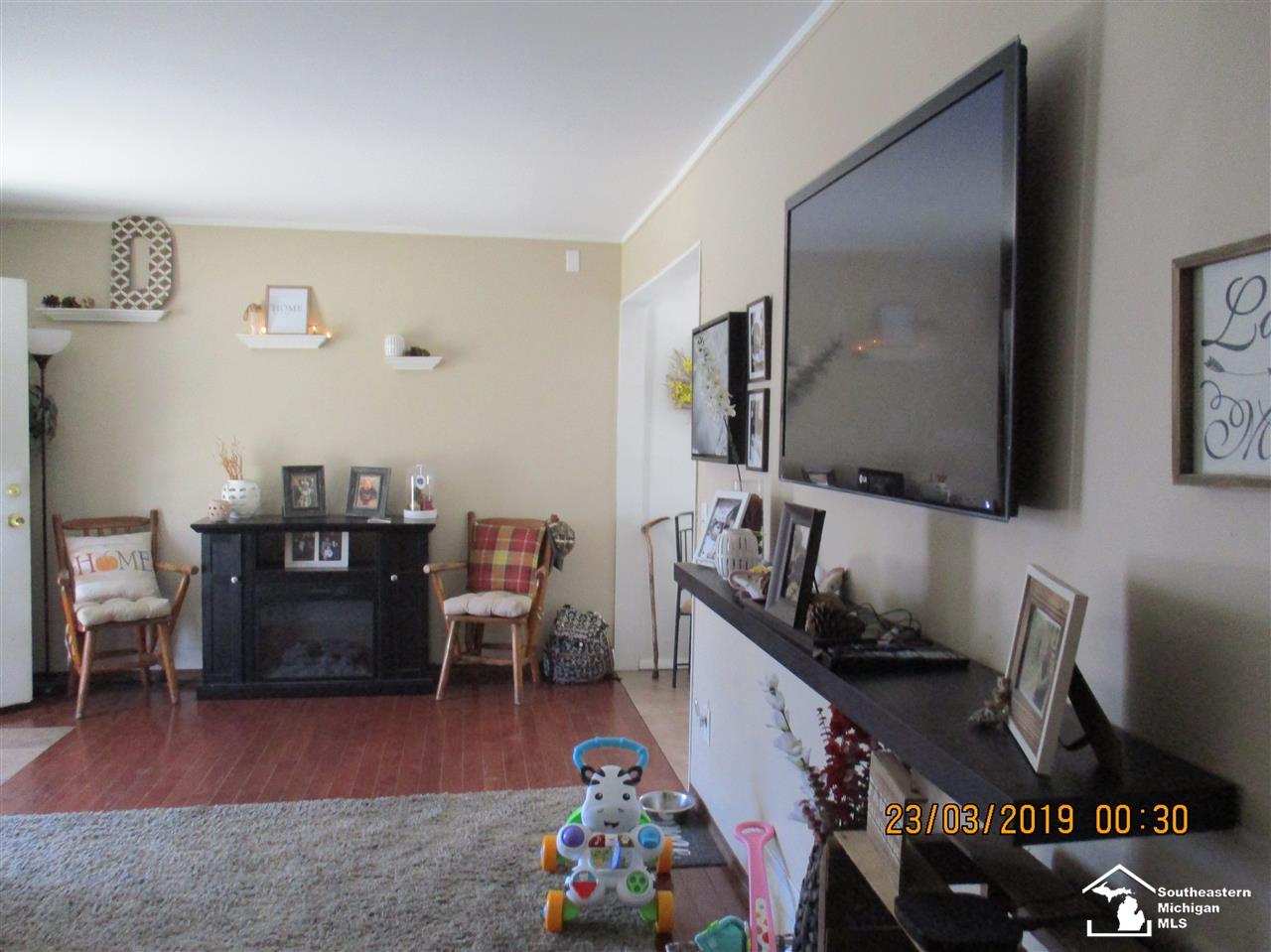9502 Holland Road Taylor, MI 48180 - Photo 9 of 17