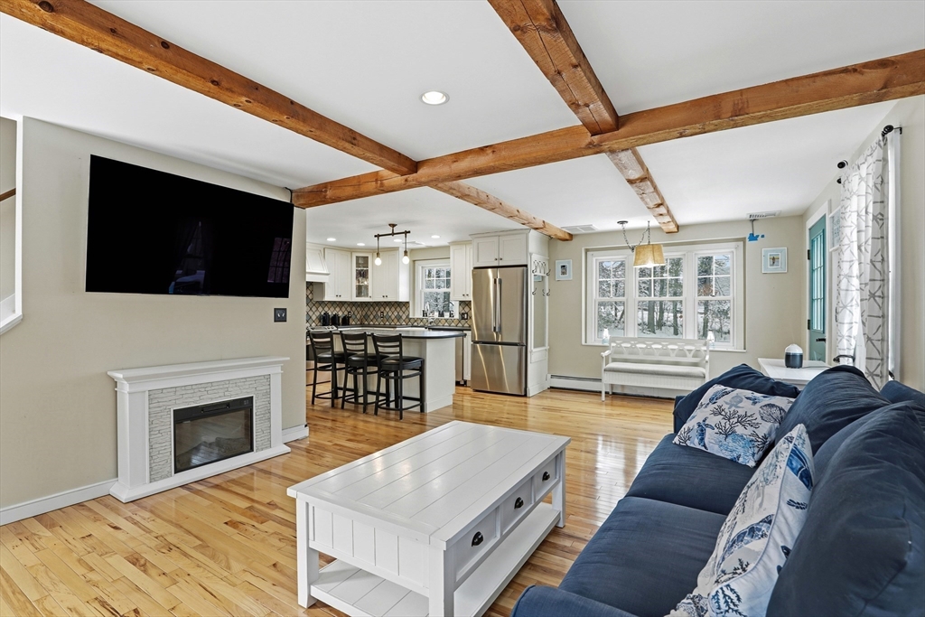 23 Live Oak Way Hanson, MA 02341 - Photo 6 of 31