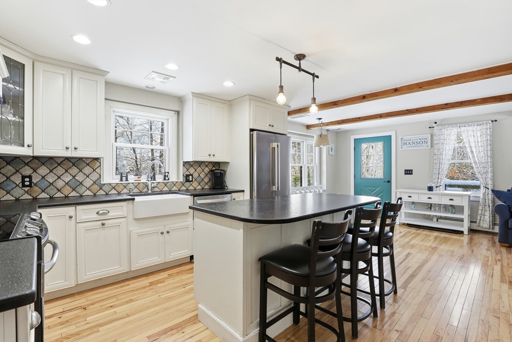 23 Live Oak Way Hanson, MA 02341 - Photo 10 of 31