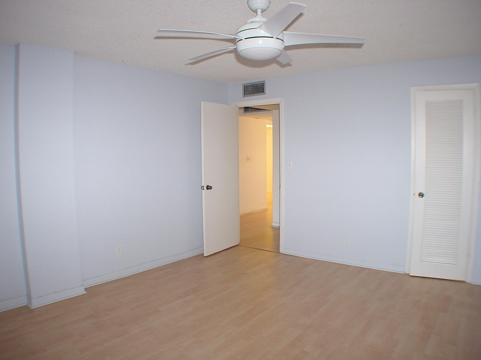 13 Royal Palm Way, Unit 204 Boca Raton, FL 33432 - Photo 18 of 24 Master bedroom