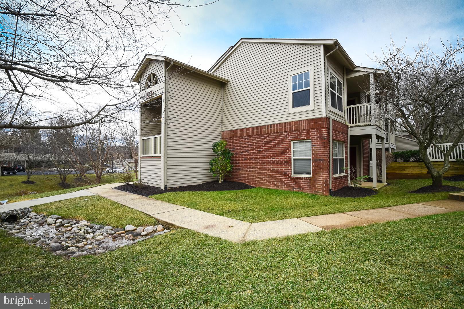11651 Chesterfield Court Reston, VA 20190 - Photo 1 of 27 Gallery Image 1
