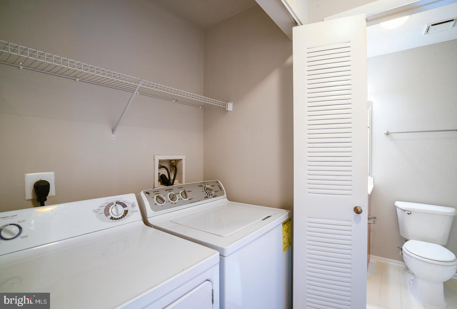 11651 Chesterfield Court Reston, VA 20190 - Photo 17 of 27 Gallery Image 17