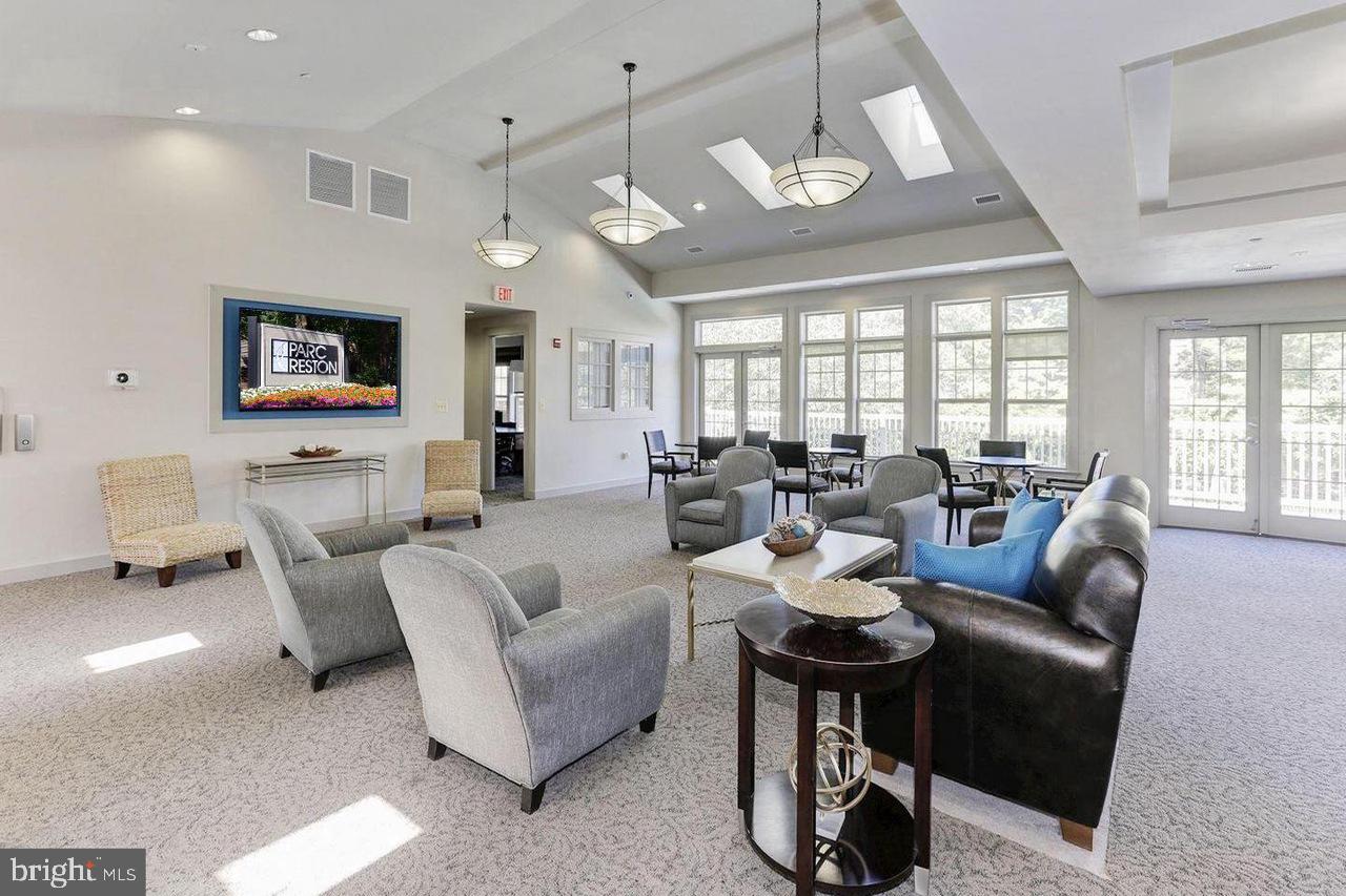 11651 Chesterfield Court Reston, VA 20190 - Photo 27 of 27 Gallery Image 27