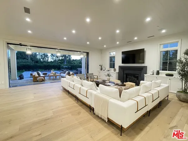 $145,000 | 12730 Hanover Street, Los Angeles, CA 90049