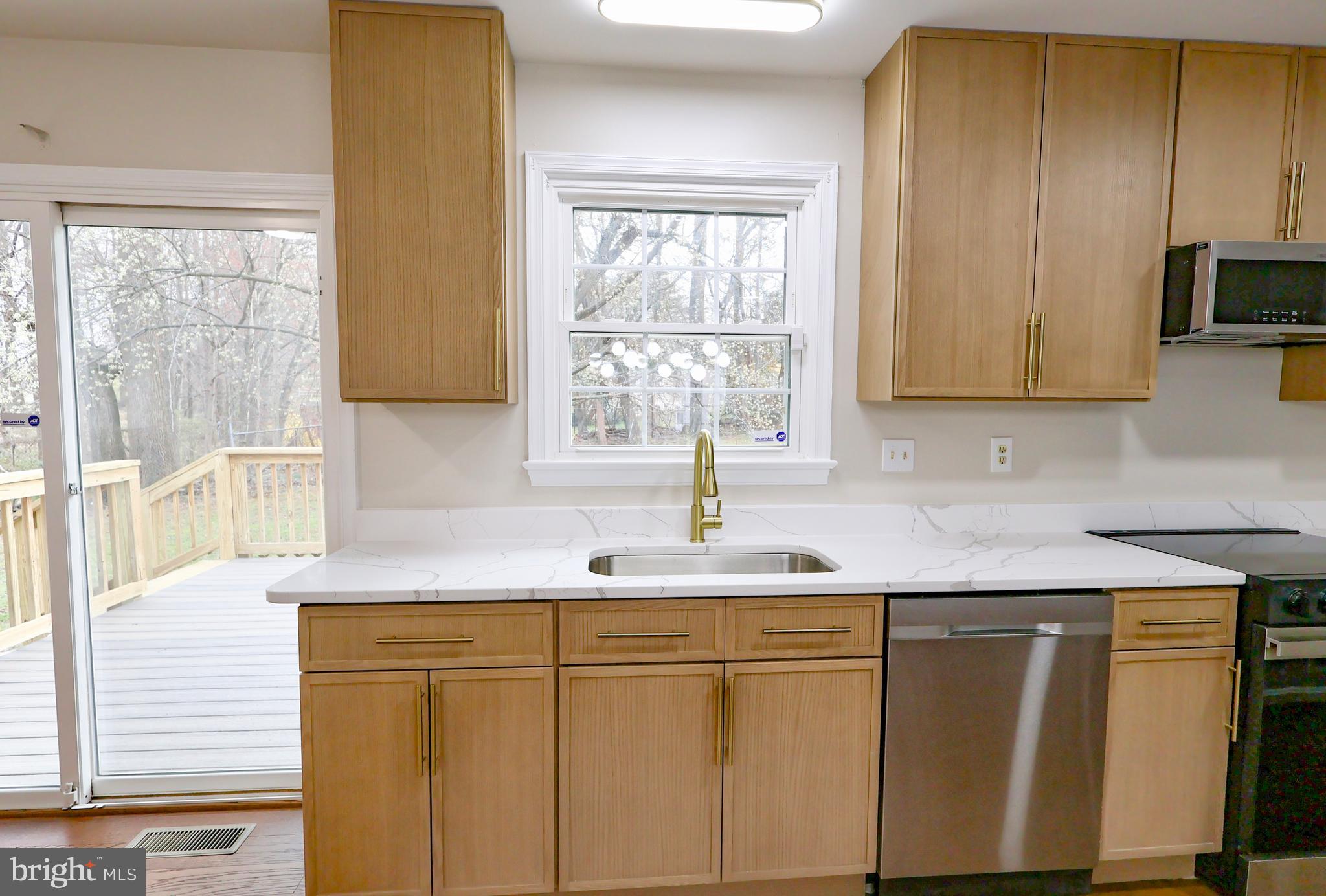 2800 Gunarette Way Silver Spring, MD 20906 - Photo 9 of 48 Kitchen details.