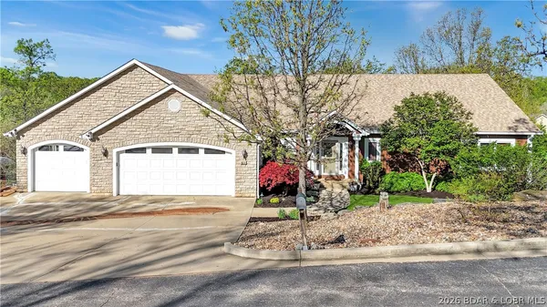 $825,000 | 61 Quiet Meadows Drive, Linn Creek, MO 65052