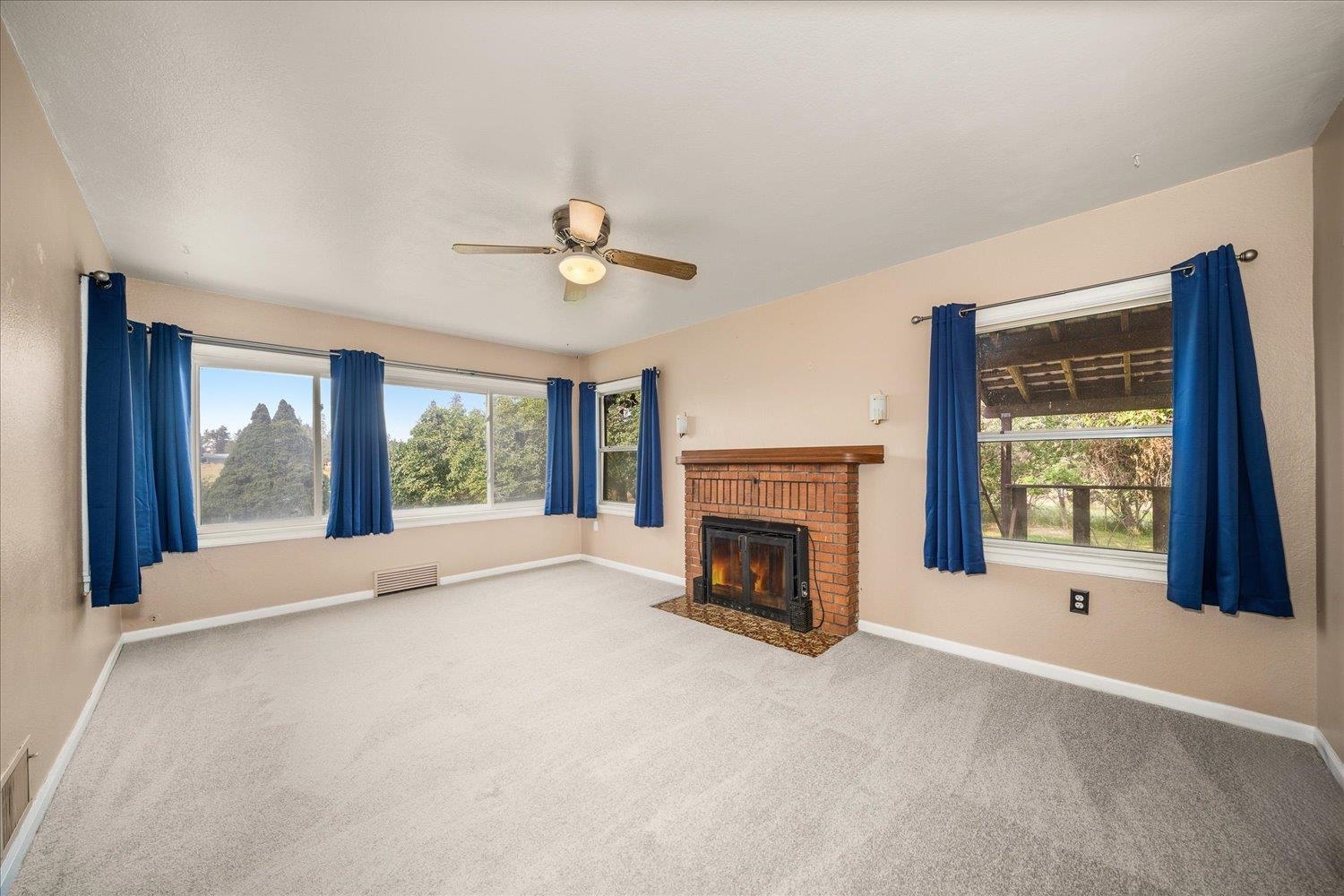 22515 West Malloy Prairie Road Cheney, WA 99004 - Photo 9 of 31 Gallery Image 9
