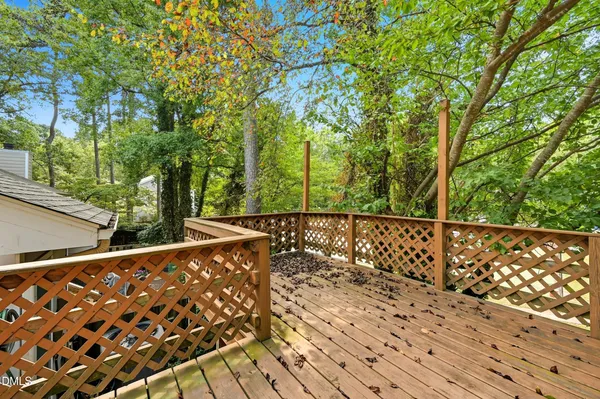 a view of stairs and a yard