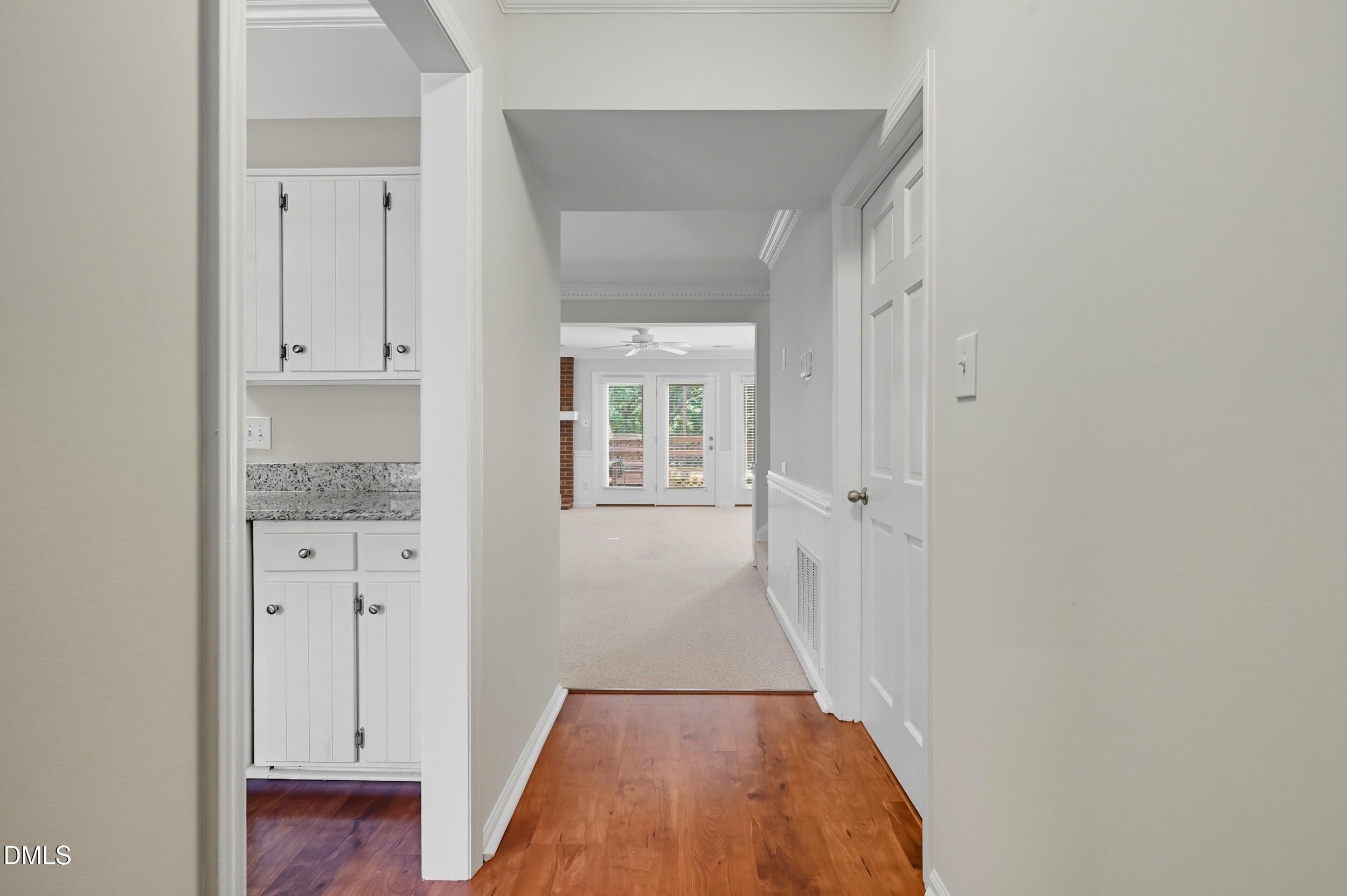 1525 Edgeside Court Raleigh, NC 27609 - Photo 4 of 26 4_rg1_1058