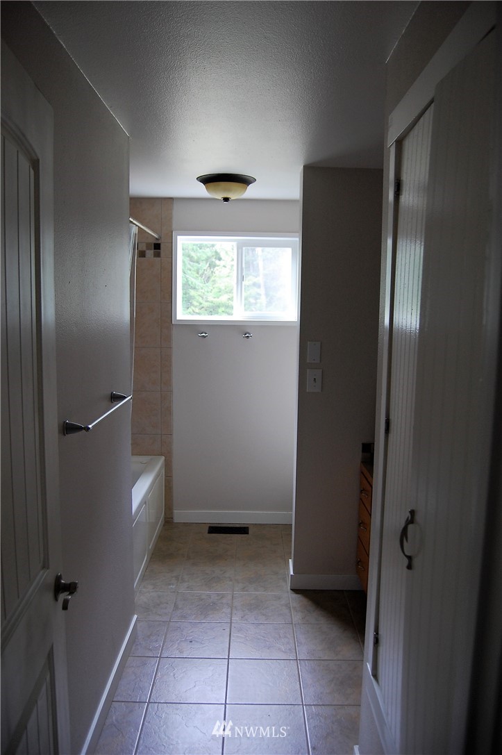 1011 McLeod Road Bellingham, WA 98226 - Photo 11 of 22 Gallery Image 11