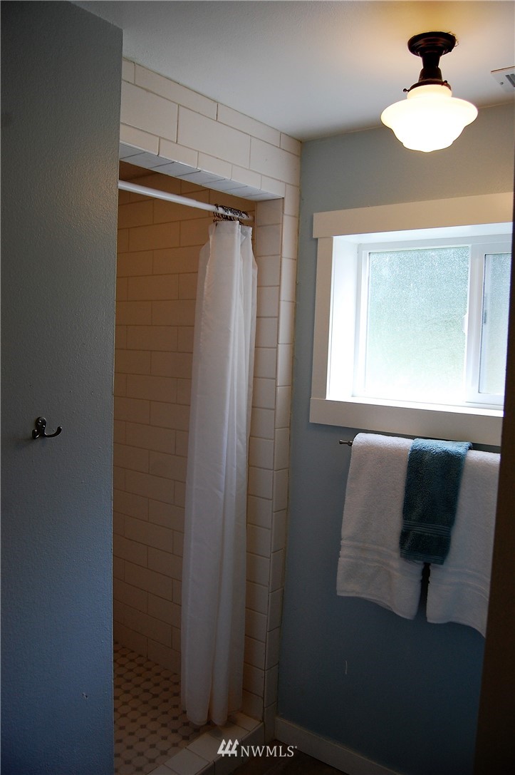 1011 McLeod Road Bellingham, WA 98226 - Photo 16 of 22 Gallery Image 16