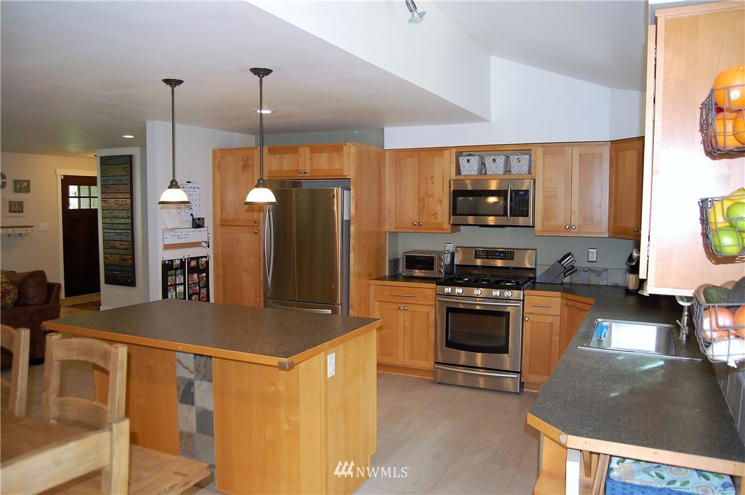 1011 McLeod Road Bellingham, WA 98226 - Photo 7 of 22 Gallery Image 7