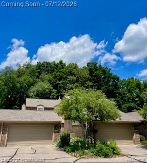 1816 Burning Bush Court Rochester, MI 48309 - Photo 1 of 38 1.jpg