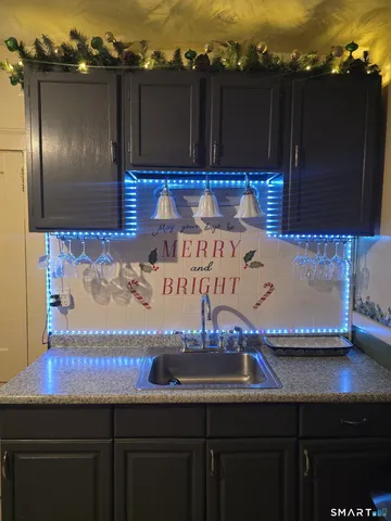 a very nice looking room with a lot of stuff