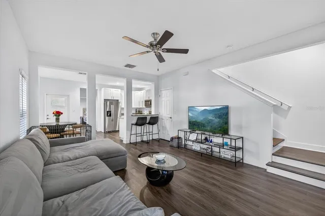 $3,000 | 115 East Broad Street, Unit 2, Tampa, FL 33604