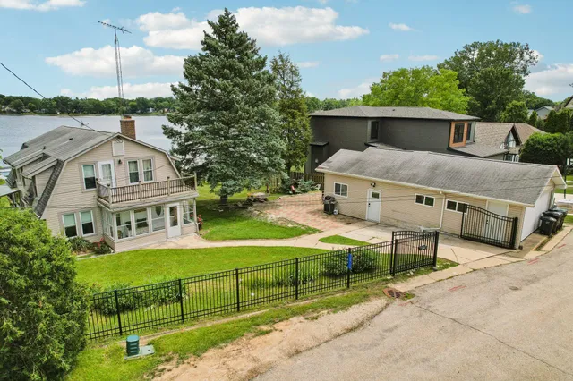 $969,000 | 12719 234th Avenue, Salem Lakes, WI 53179