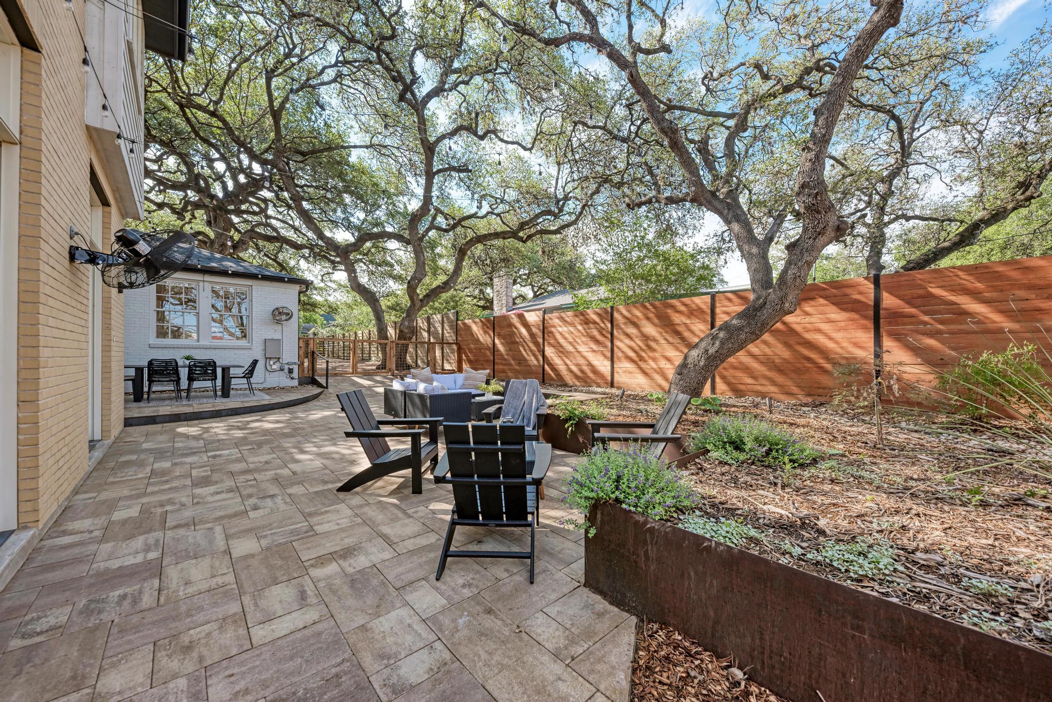 2308 Forest Avenue Austin, TX 78704 - Photo 4 of 40