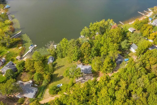 $699,900 | 45417 15th Avenue, Bloomingdale, MI 49026