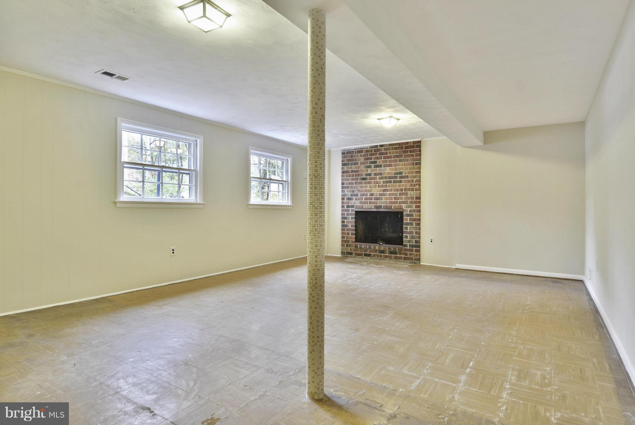 10423 Burnt Ember Drive Silver Spring, MD 20903 - Photo 20 of 30 Family Room