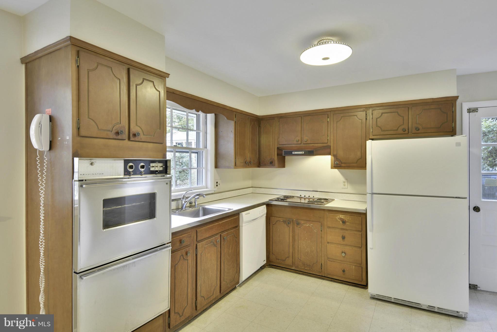 10423 Burnt Ember Drive Silver Spring, MD 20903 - Photo 6 of 30 Interior (General)