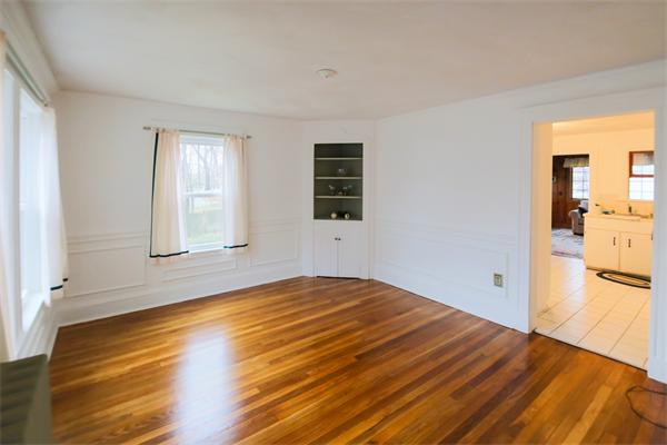 138 Ashcroft Road Medford, MA 02155 - Photo 5 of 15 Gallery Image 5