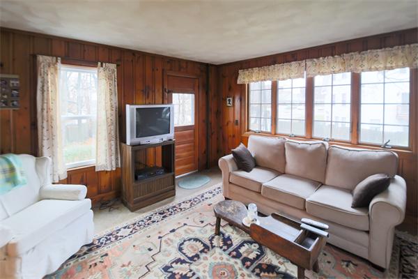 138 Ashcroft Road Medford, MA 02155 - Photo 6 of 15 Gallery Image 6