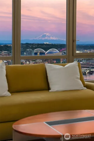 $799,000 | 2125 1st Avenue, Unit 3003, Seattle, WA 98121