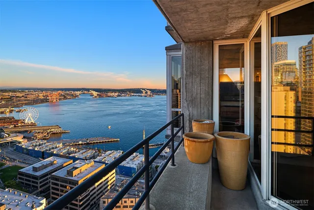 $799,000 | 2125 1st Avenue, Unit 3003, Seattle, WA 98121