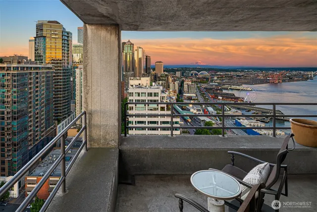 $799,000 | 2125 1st Avenue, Unit 3003, Seattle, WA 98121