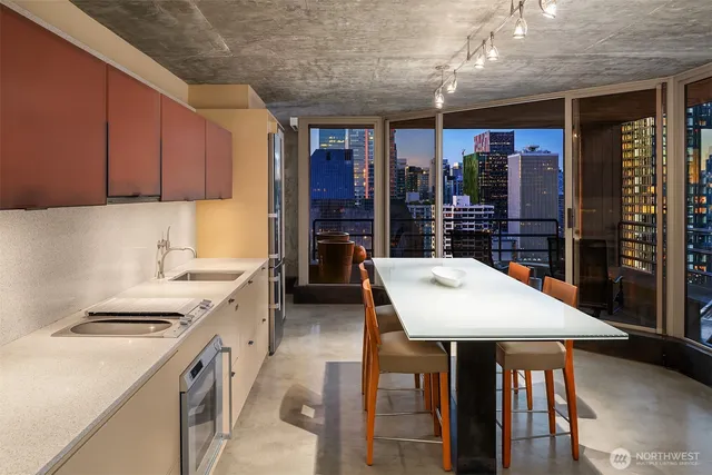 $799,000 | 2125 1st Avenue, Unit 3003, Seattle, WA 98121